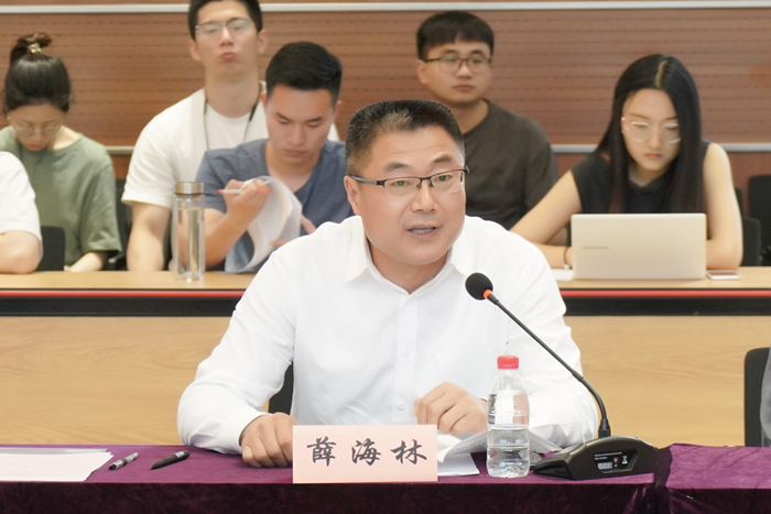 薛海林.jpg 薛海林.jpg